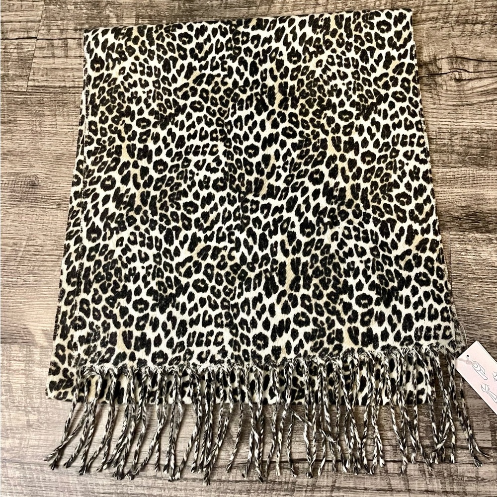 Lands End leopard print scarf, new